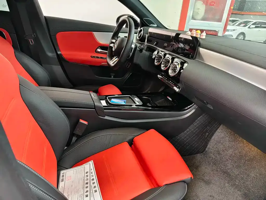 Mercedes-Benz CLA AMG — фото 5