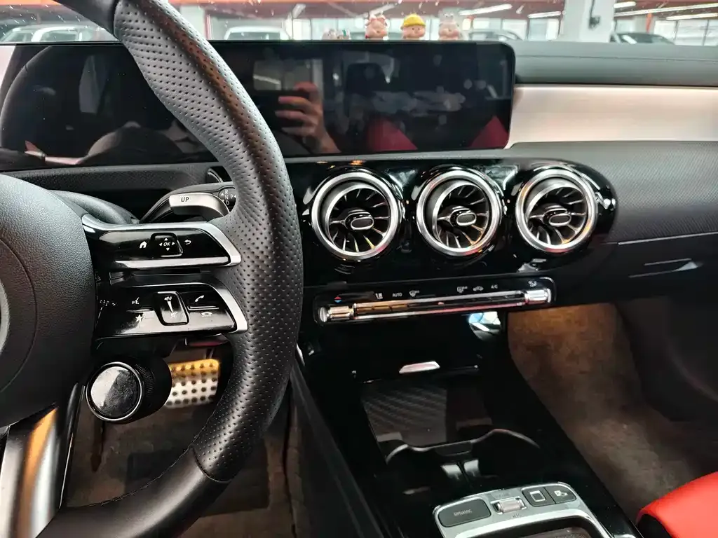 Mercedes-Benz CLA AMG — фото 9