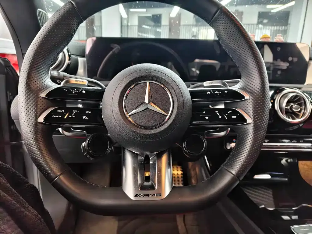 Mercedes-Benz CLA AMG — фото 8