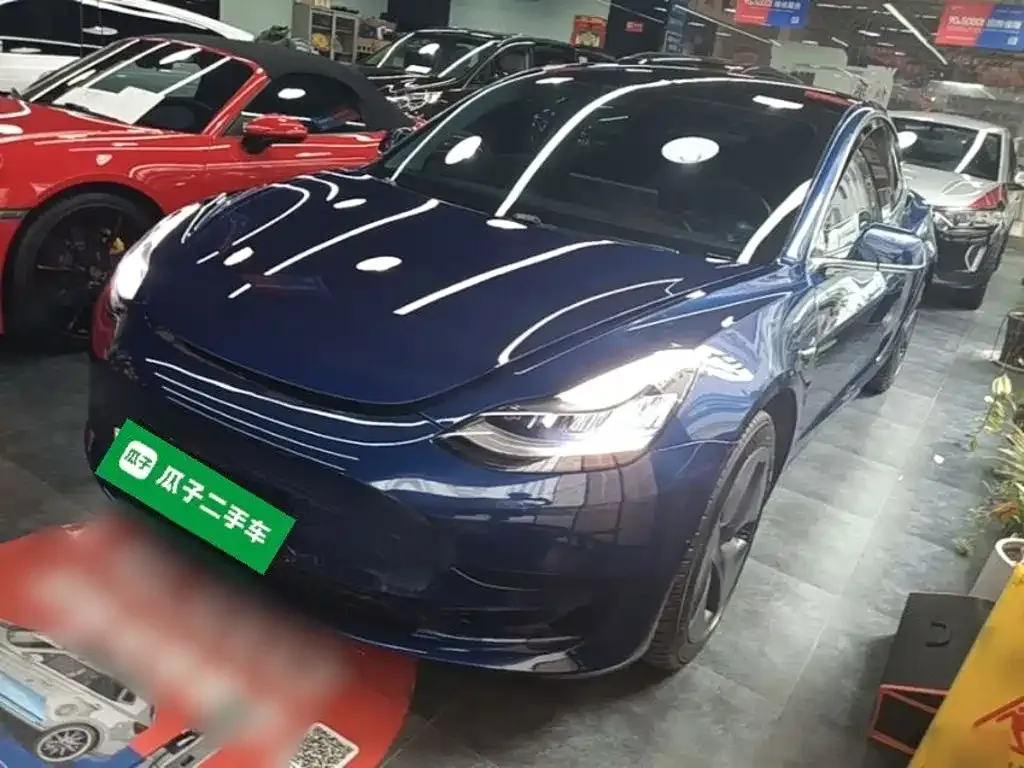 Tesla Model 3 — фото 4