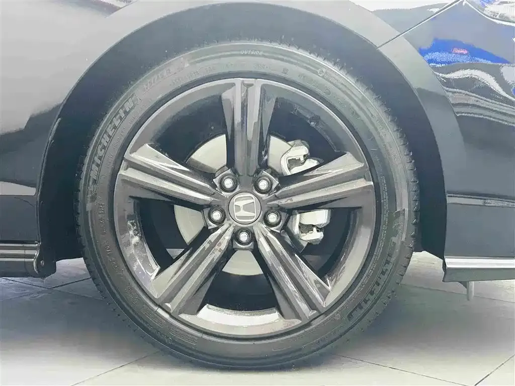 Honda Inspire — фото 3