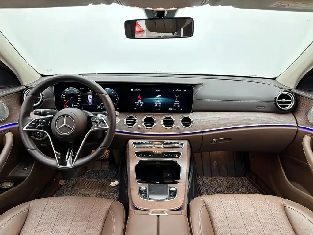 Mercedes-Benz E-Class — фото 5