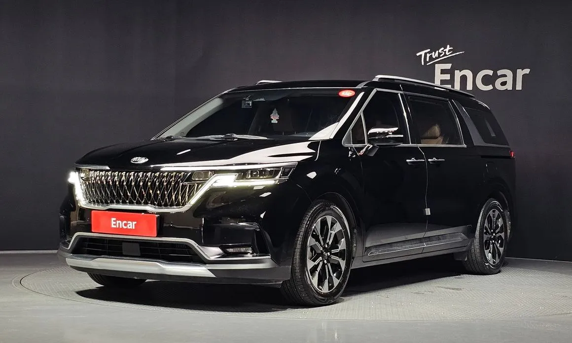 Kia Carnival — фото 1