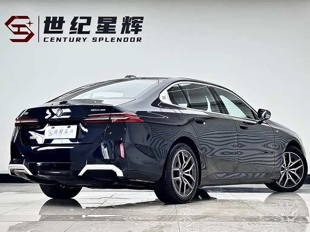 BMW i5 — фото 2