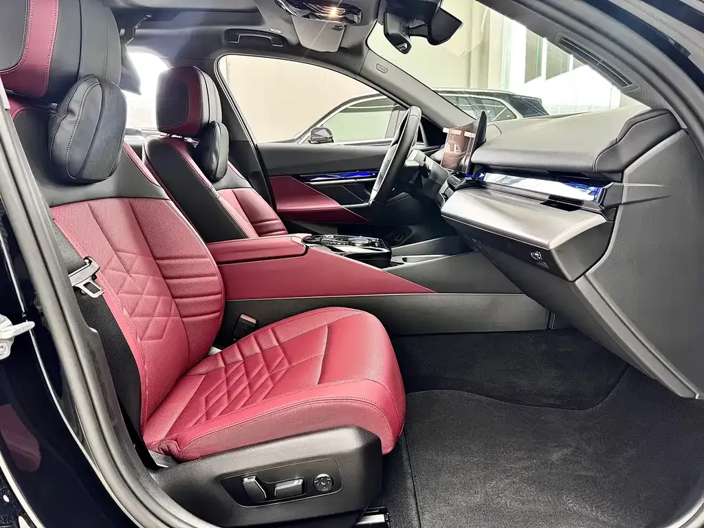 BMW i5 — фото 9