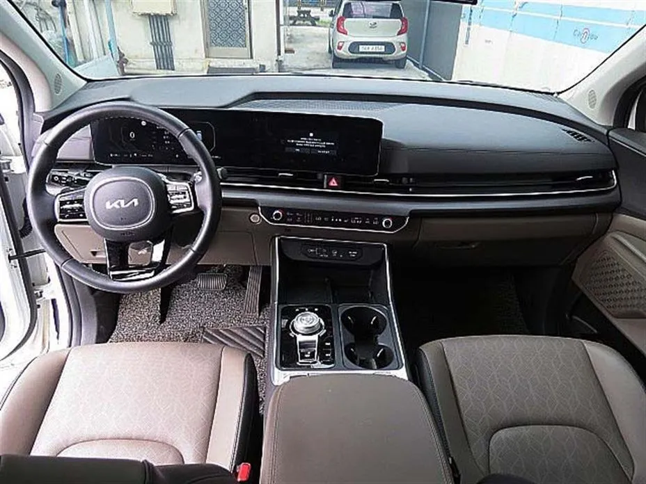 Kia Carnival — фото 10