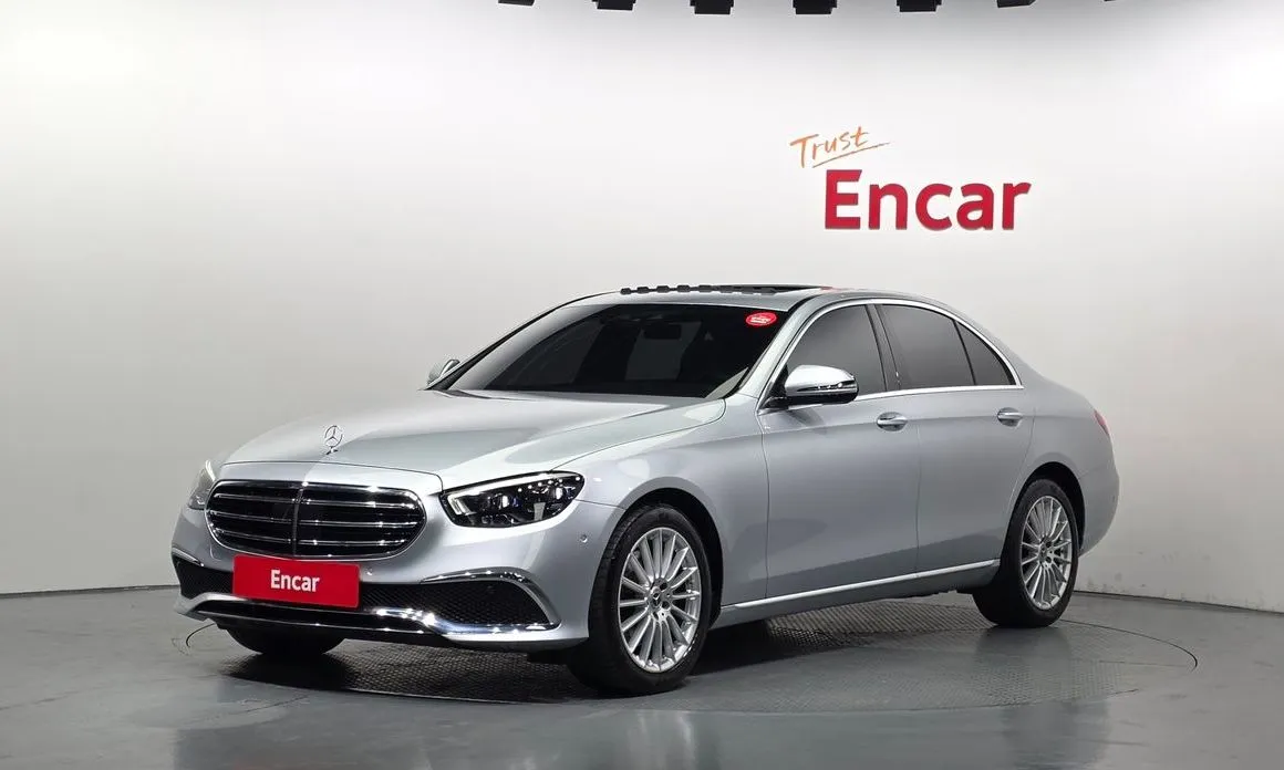 Mercedes-Benz E-Class — фото 1