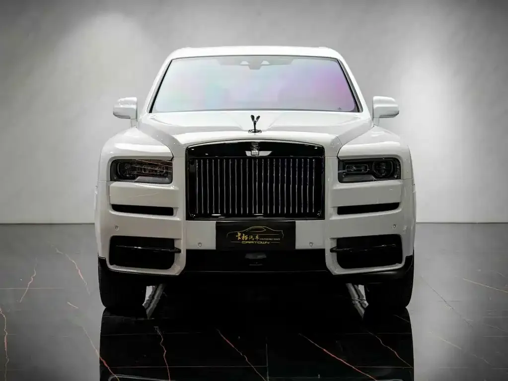 Rolls-Royce Cullinan — фото 1