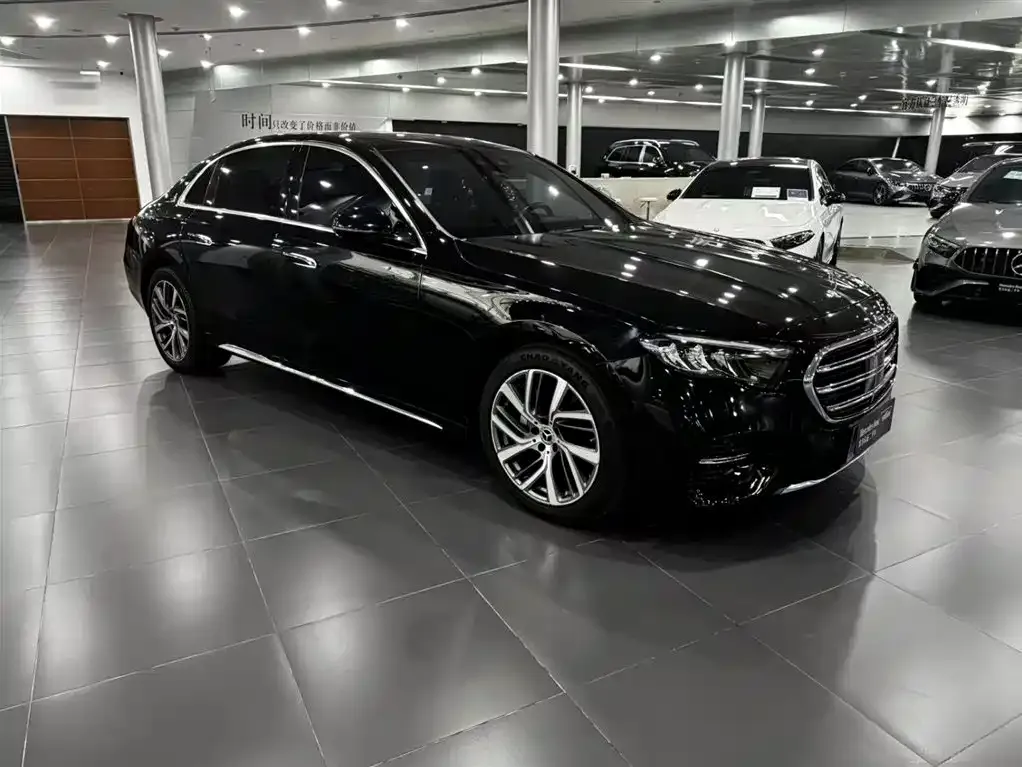 Mercedes-Benz E-Class — фото 9
