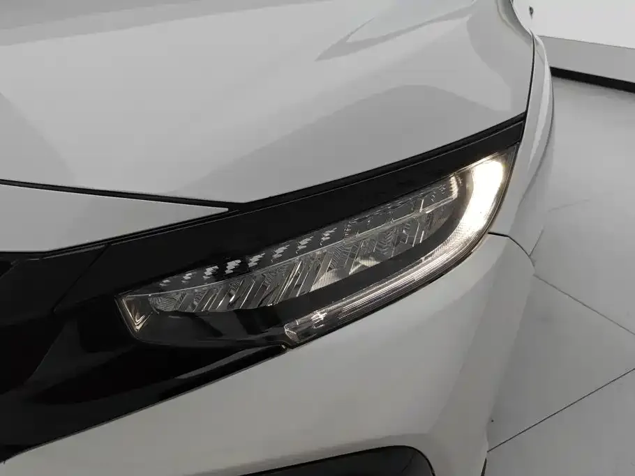 Honda Civic — фото 10