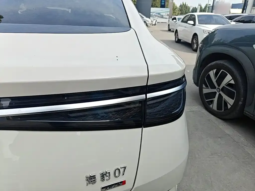 BYD Seal 07 DM-i — фото 3
