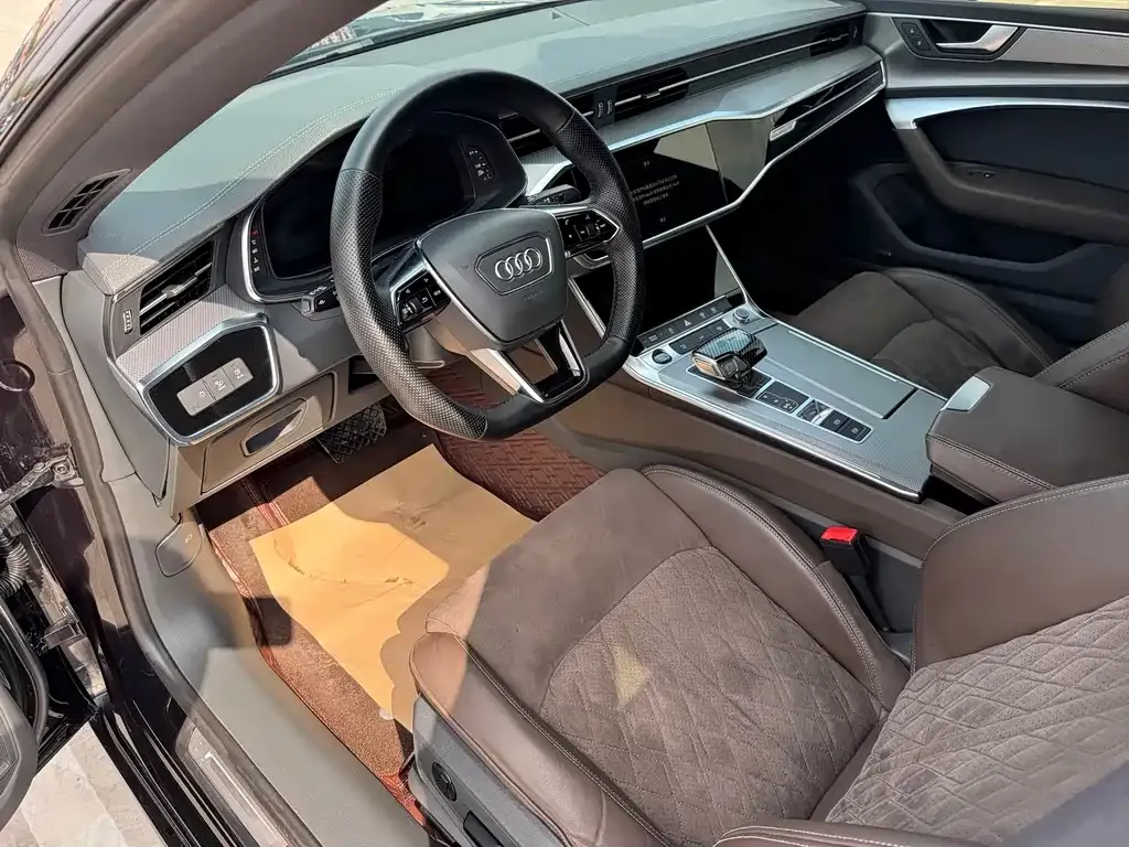Audi A7L — фото 5