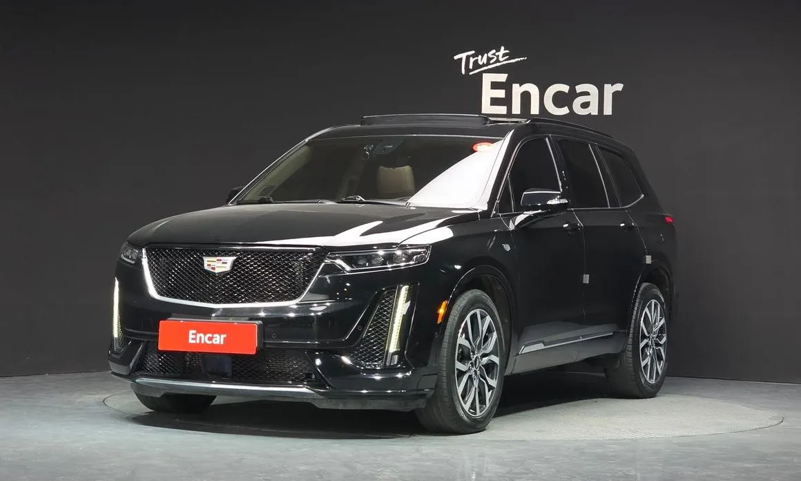 Cadillac XT6 — фото 1