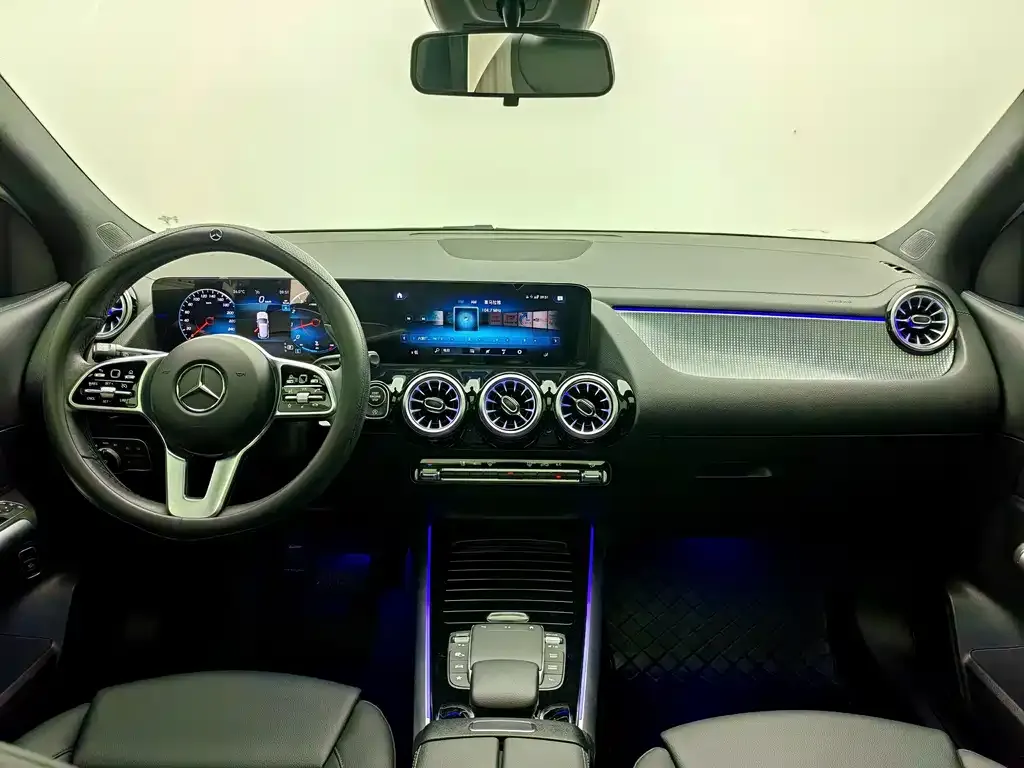 Mercedes-Benz GLA — фото 7