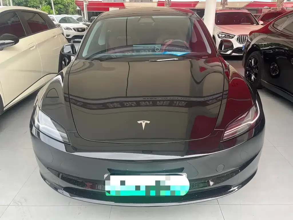 Tesla Model 3 — фото 3