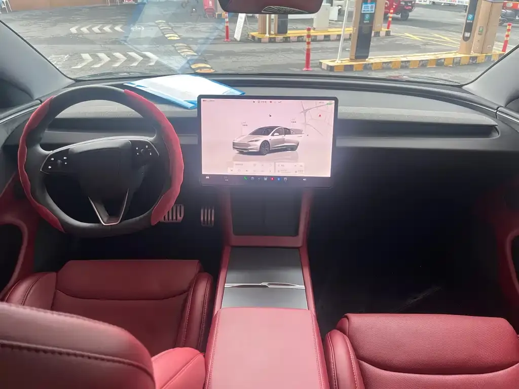 Tesla Model 3 — фото 4