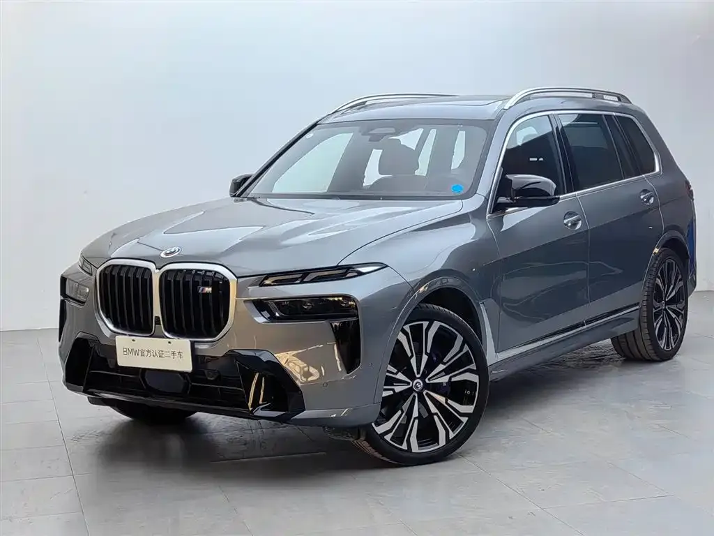 BMW X7 M60i — фото 1