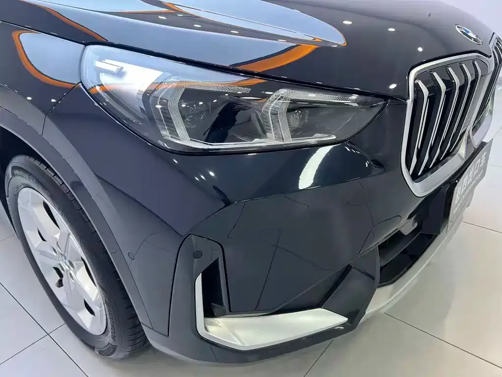 BMW X1 — фото 7