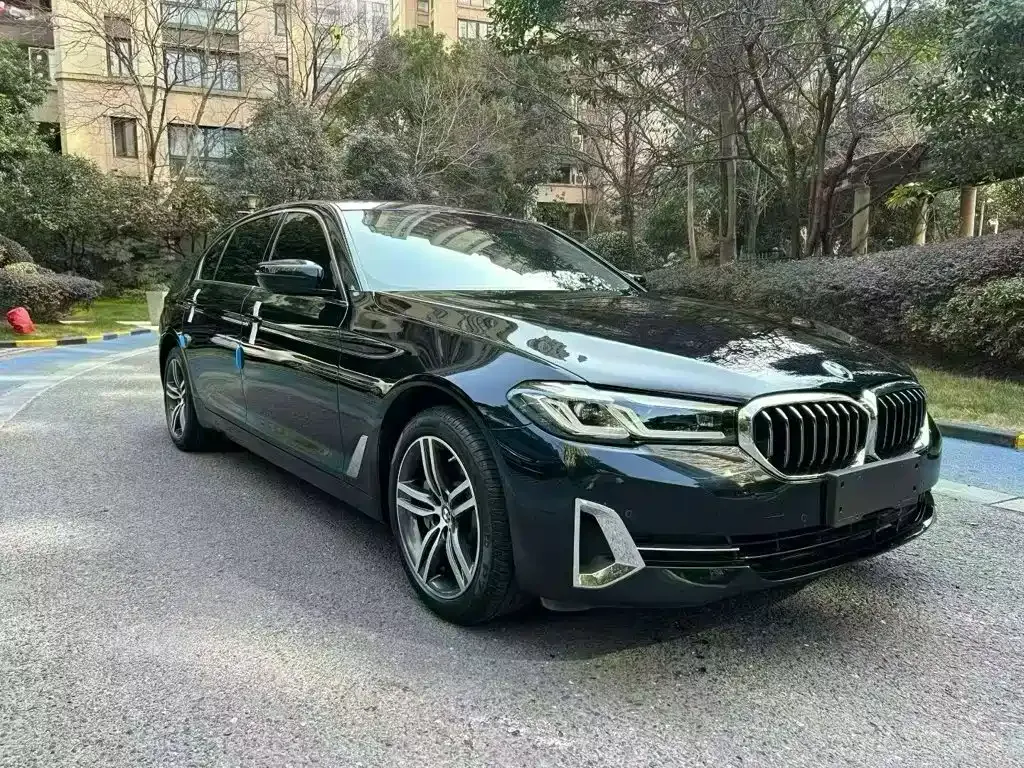BMW 5 Series — фото 9