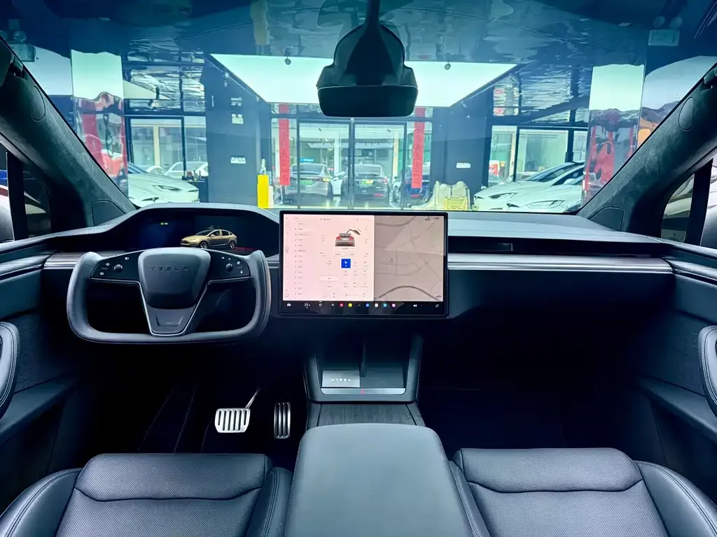 Tesla Model X — фото 2