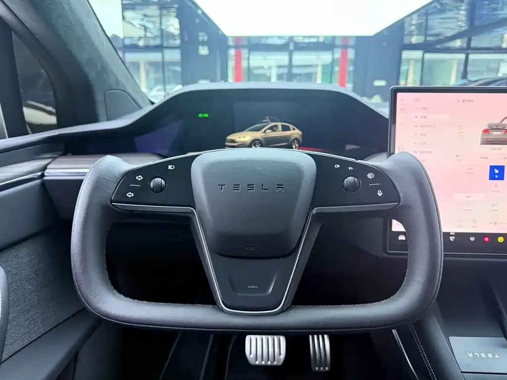 Tesla Model X — фото 4