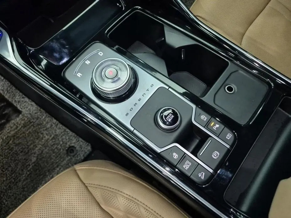 Kia Sorento — фото 3