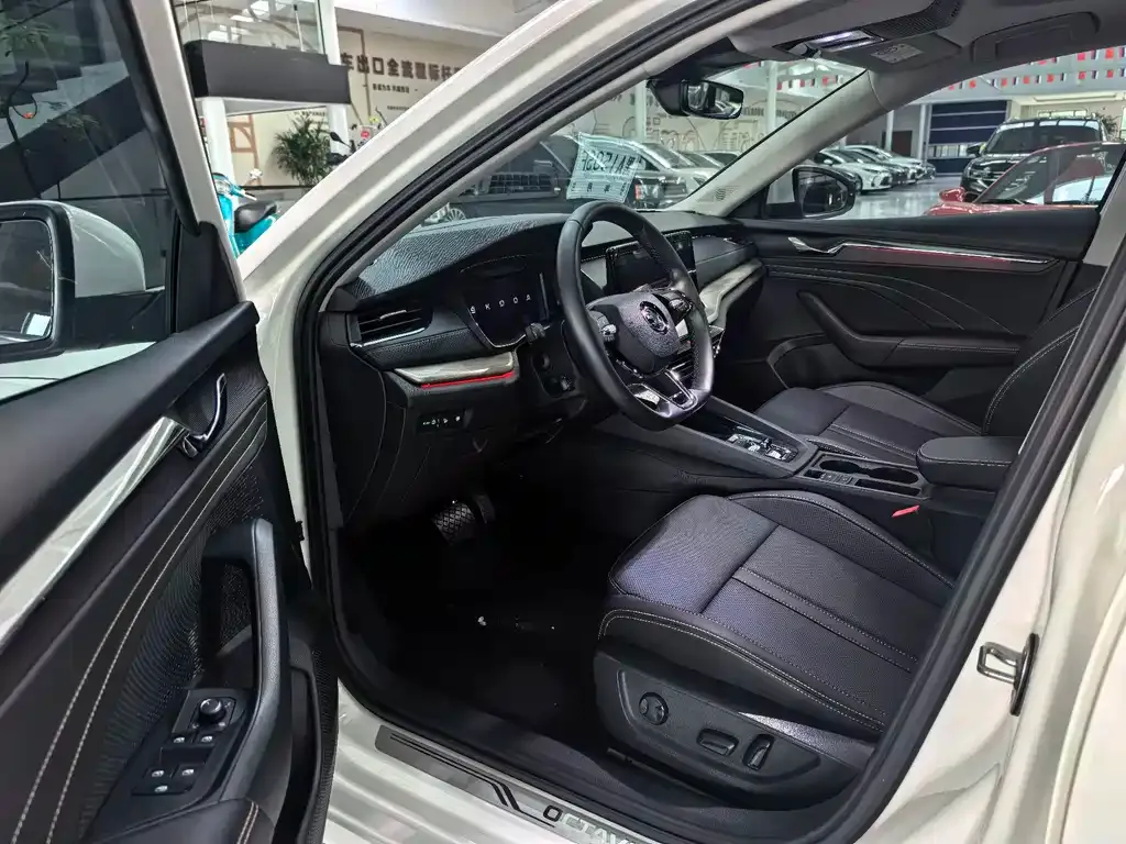 Skoda Octavia — фото 3