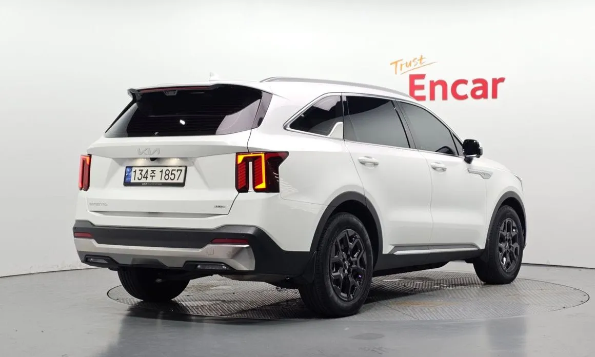 Kia Sorento — фото 9