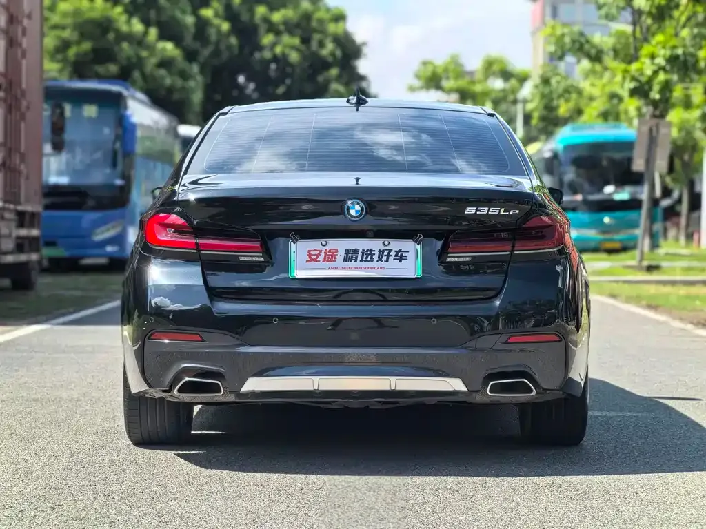 BMW 5 Series New Energy — фото 6
