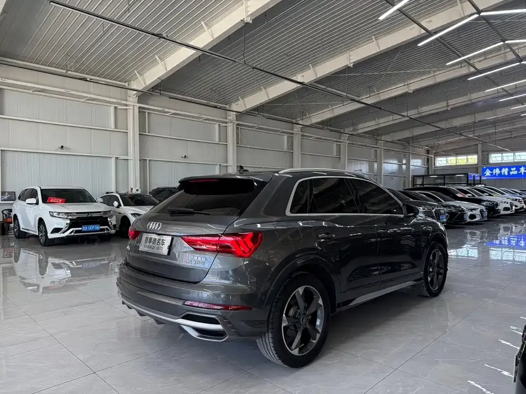Audi Q3 — фото 5
