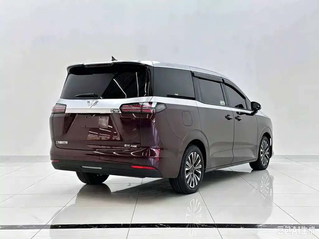 Wuling Xingguang 730 New Energy — фото 5