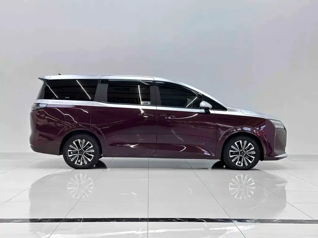 Wuling Xingguang 730 New Energy — фото 8