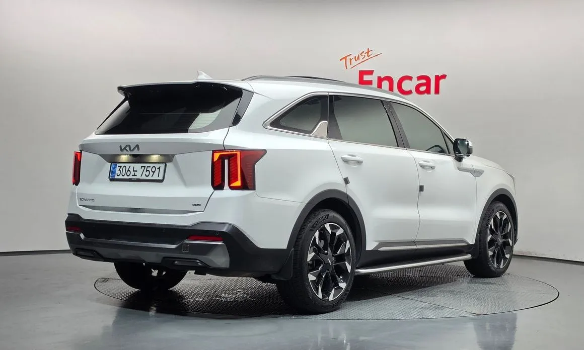 Kia Sorento — фото 5
