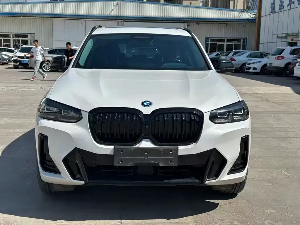 BMW iX3 — фото 2