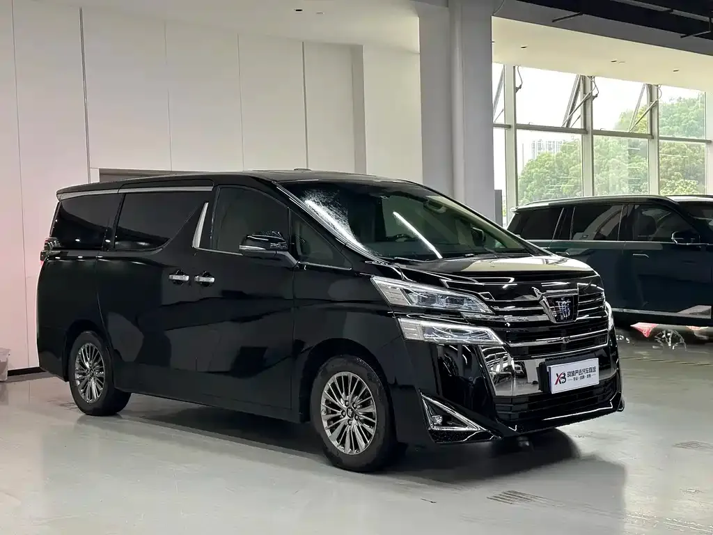 Toyota Vellfire — фото 8