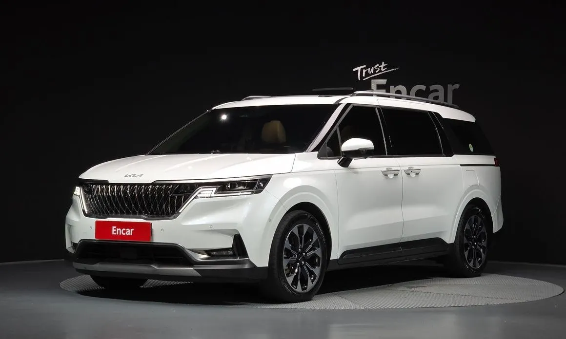 Kia Carnival — фото 1