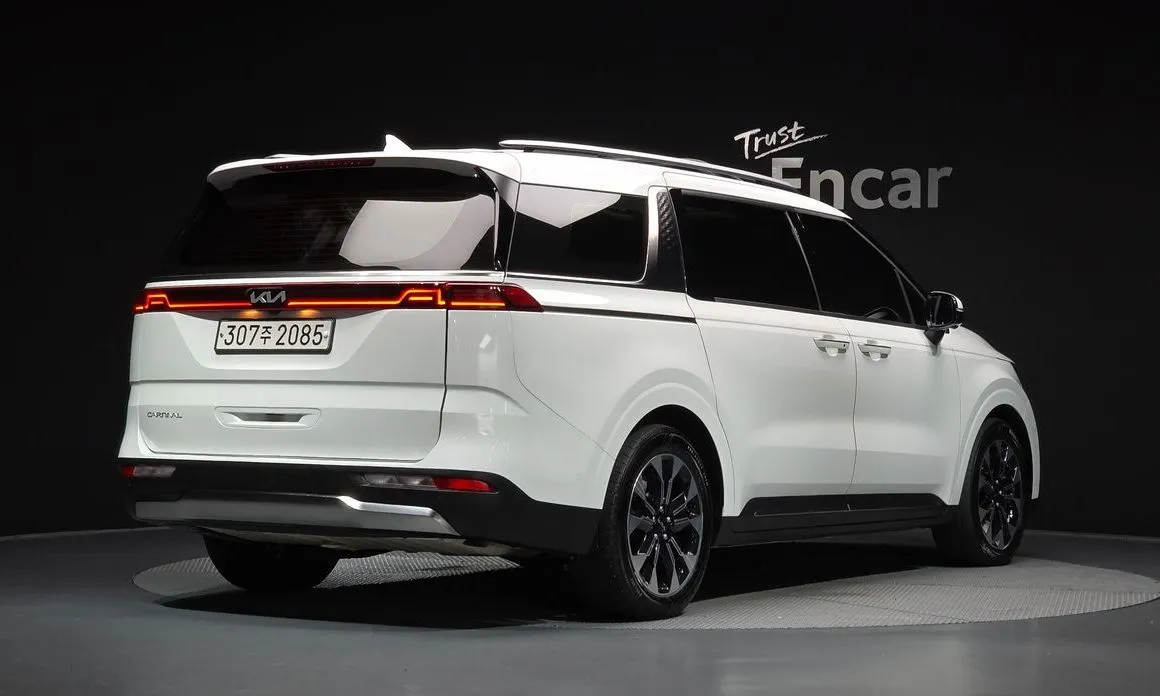 Kia Carnival — фото 3