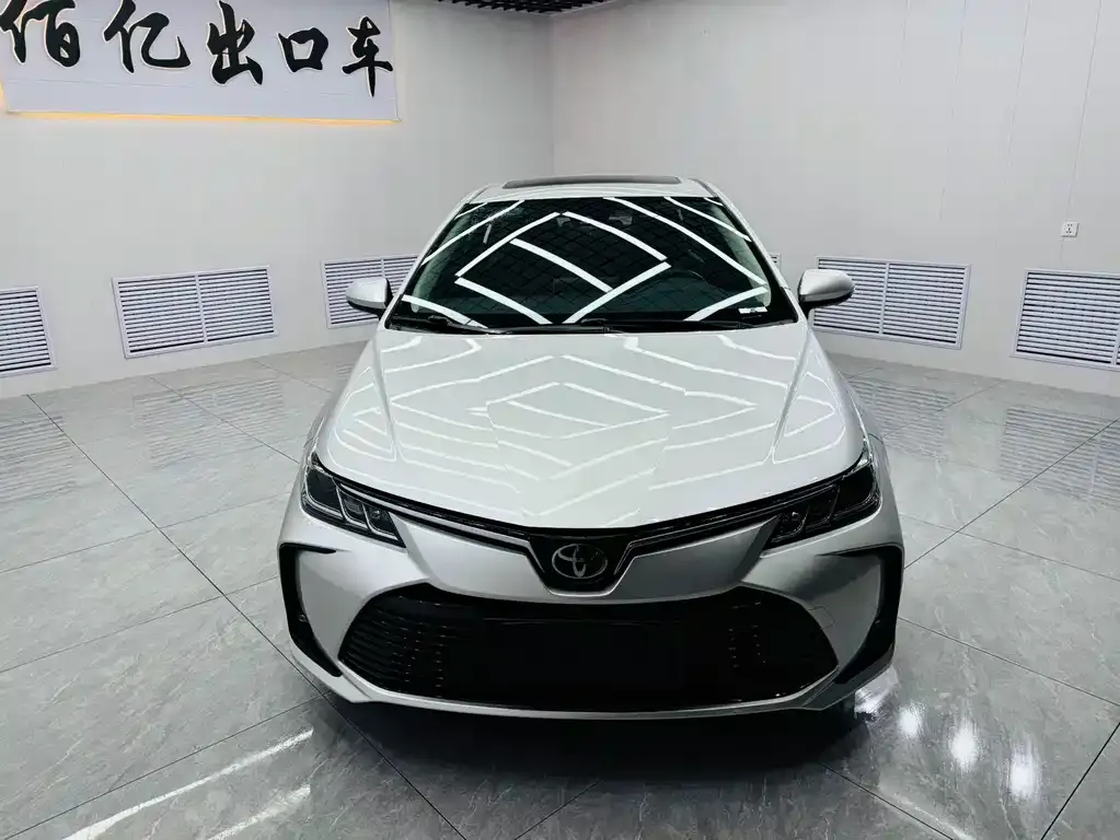 Toyota Corolla — фото 8