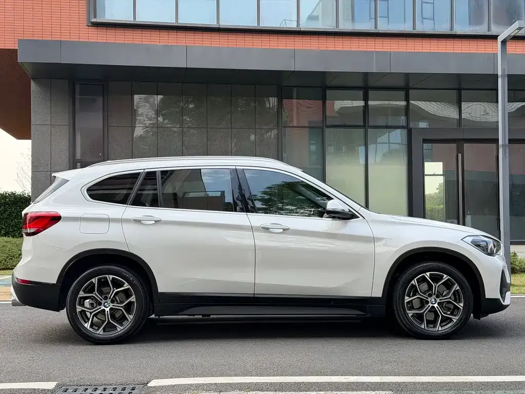 BMW X1 — фото 2