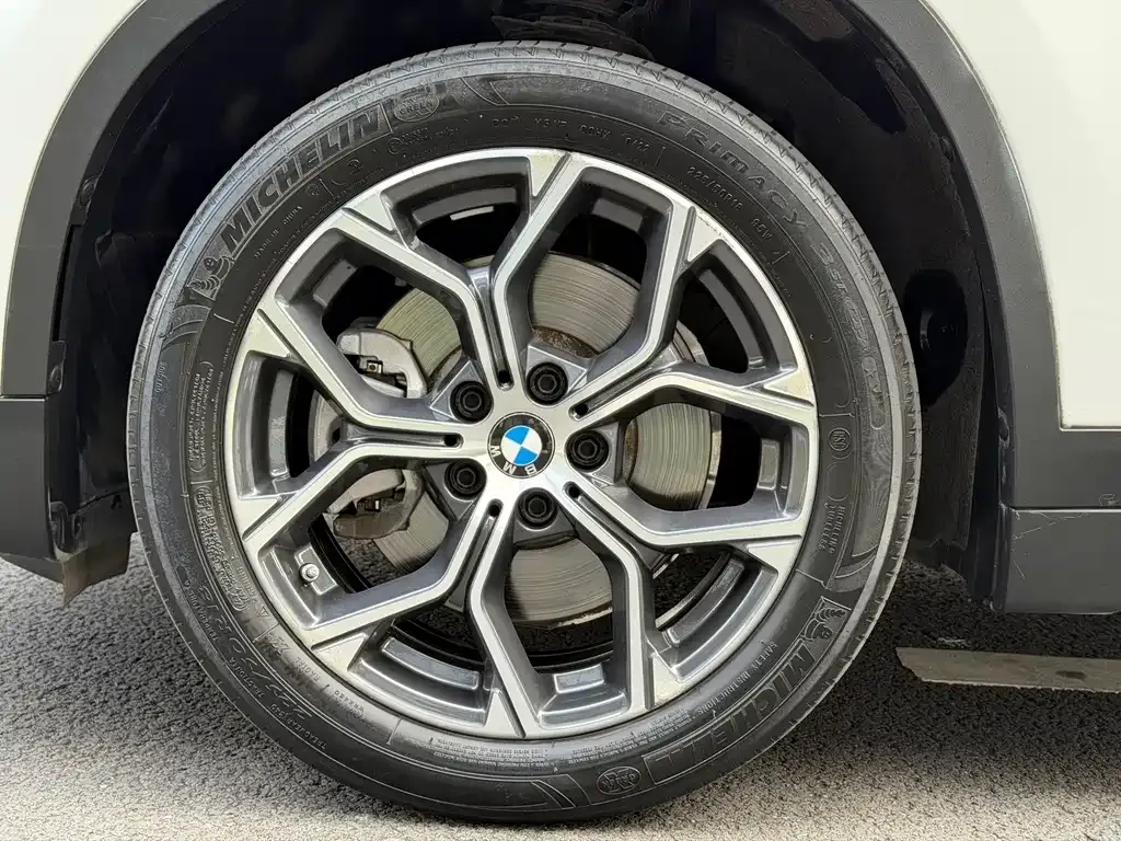 BMW X1 — фото 9