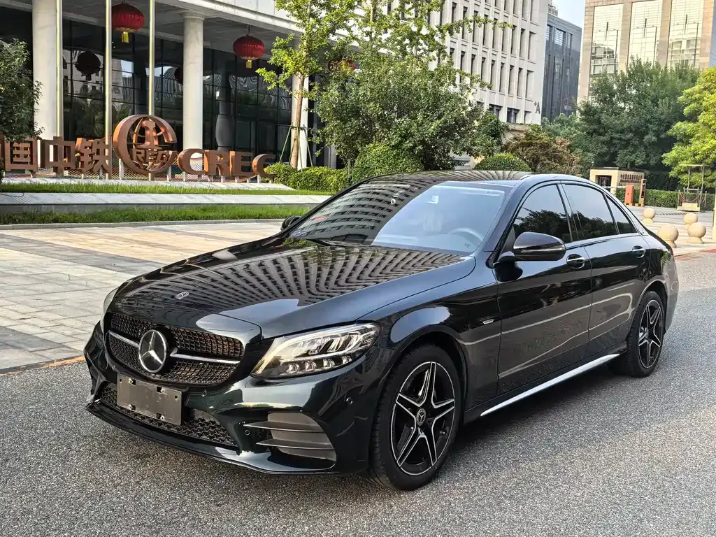 Mercedes-Benz C-Class — фото 1