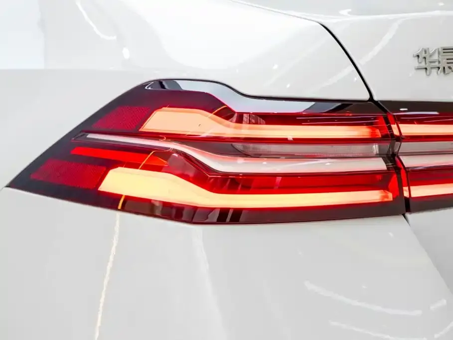 BMW 5 Series — фото 5