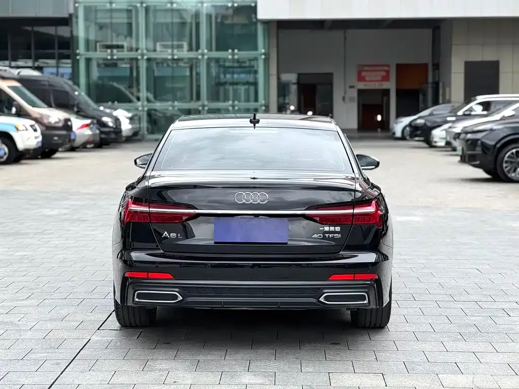 Audi A6L — фото 8