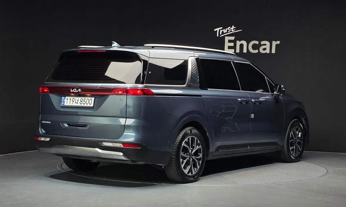 Kia Carnival — фото 4