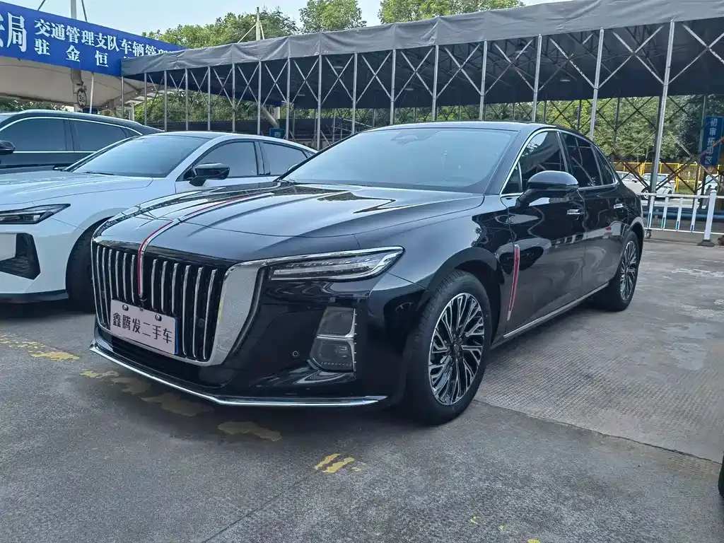 Hongqi H5 — фото 1