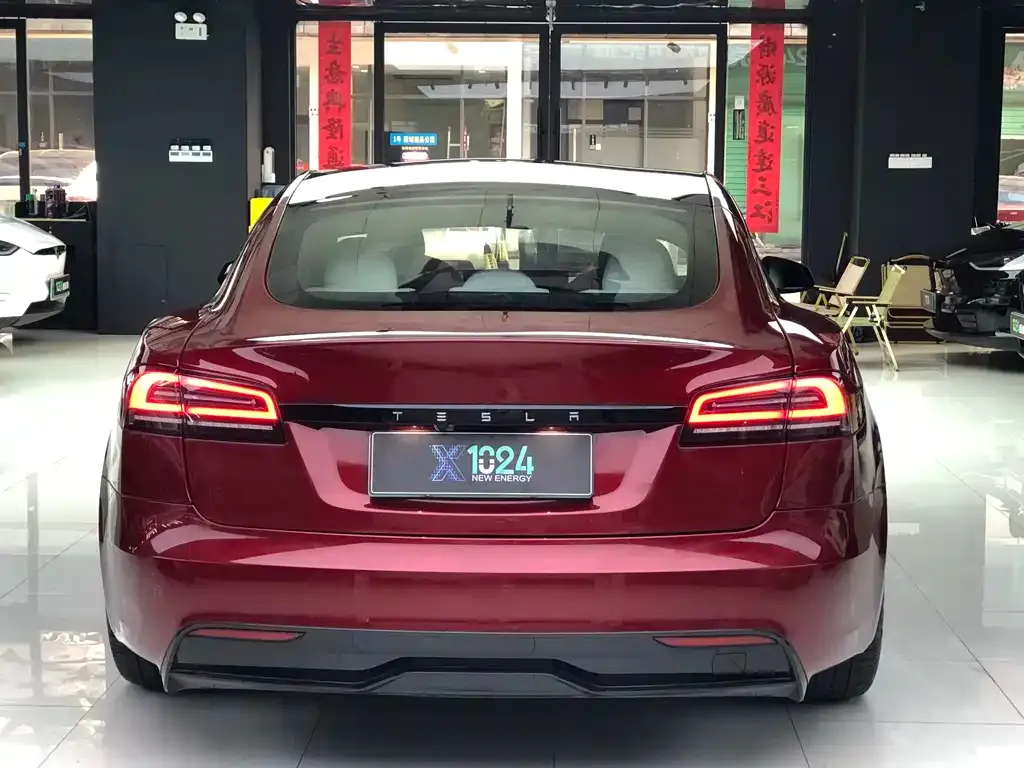 Tesla Model S — фото 7