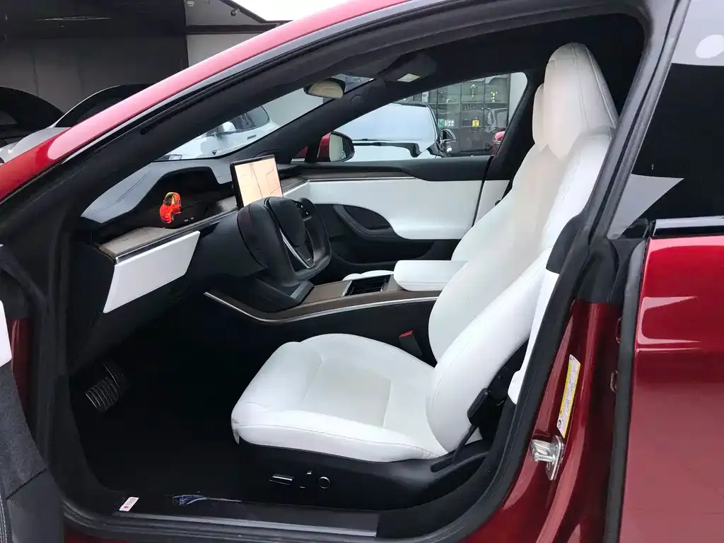 Tesla Model S — фото 6