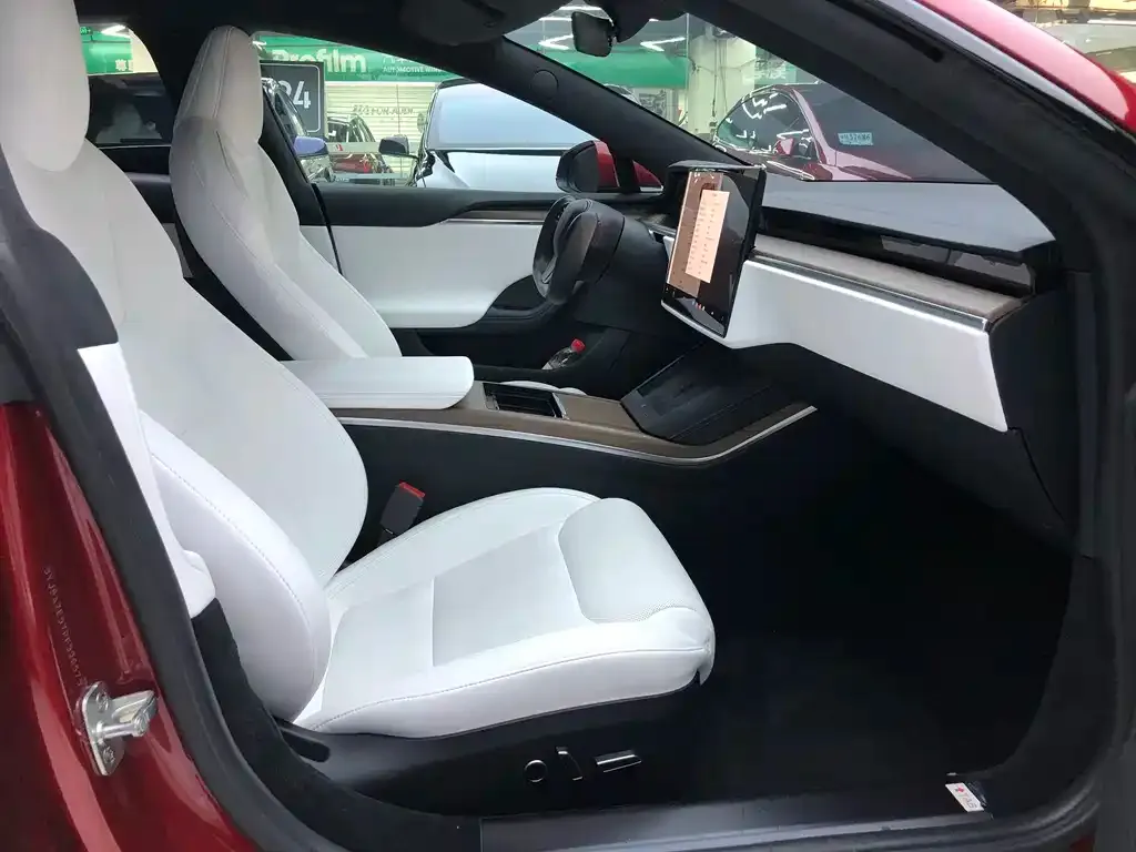 Tesla Model S — фото 5
