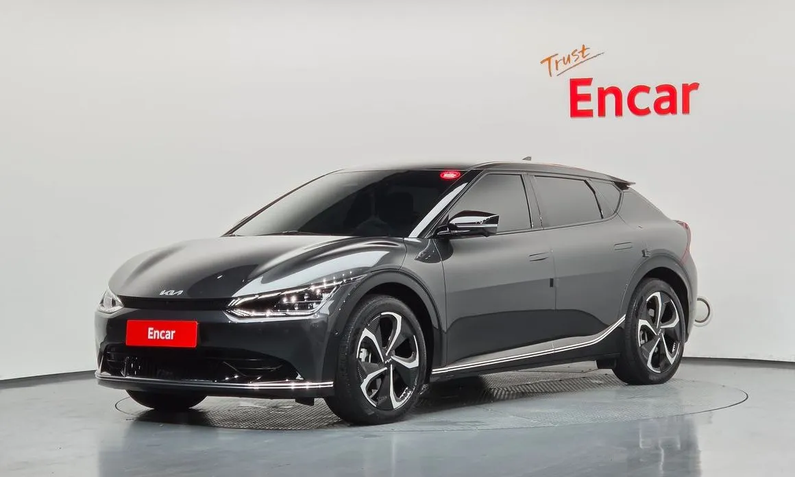 Kia EV6 — фото 1