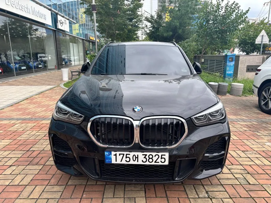BMW X1 — фото 1